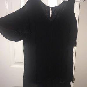 Free People casual open shoulder top!